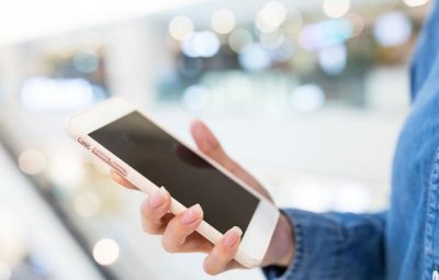 ​夫妻之间互看手机正常吗 算侵犯隐私权吗