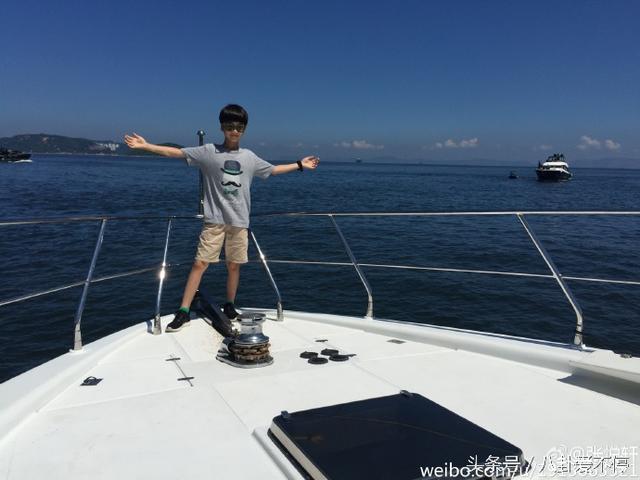 田亮晒父子旧照一家人共用一张脸 爸爸4开录田亮携儿子回归(15)