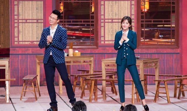 朱迅全身“死亡芭比粉”亮相元宵晚会，被网友吐槽：年度翻车现场